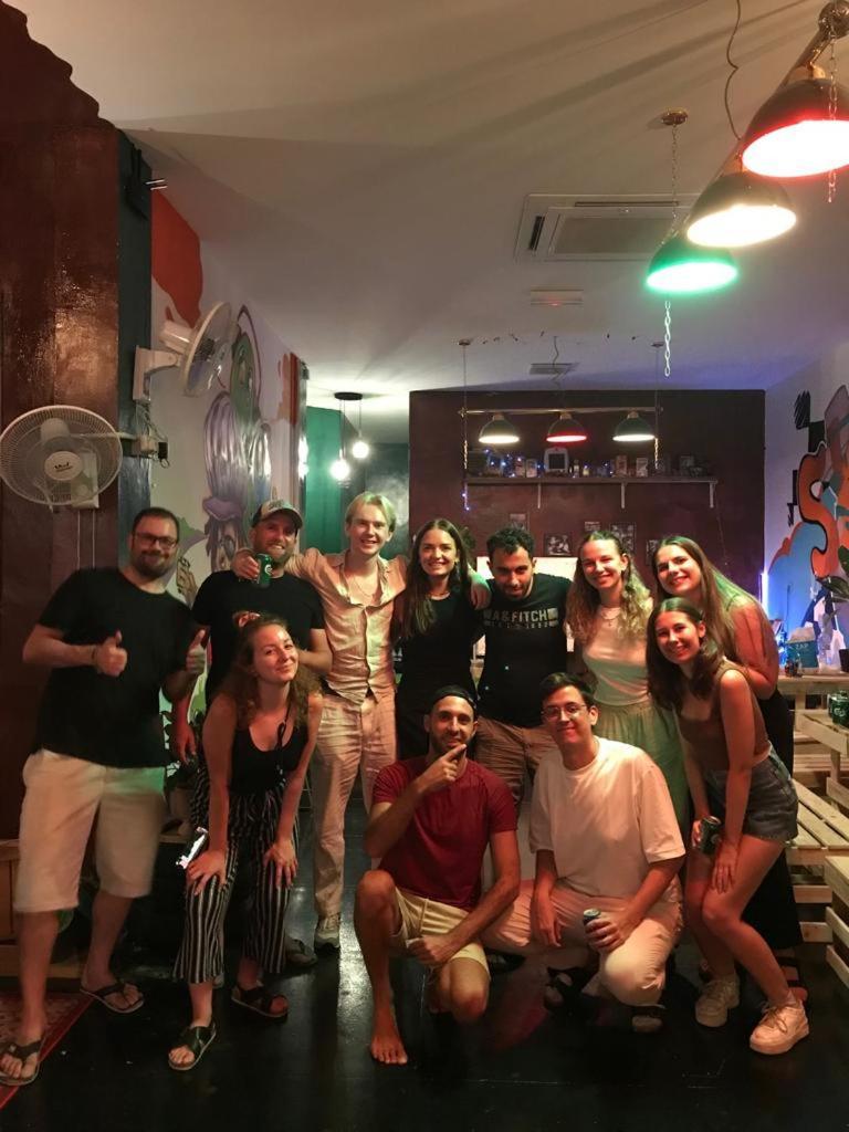 H2 Worldpackers , The Social Hotel Кота-Кинабалу Экстерьер фото