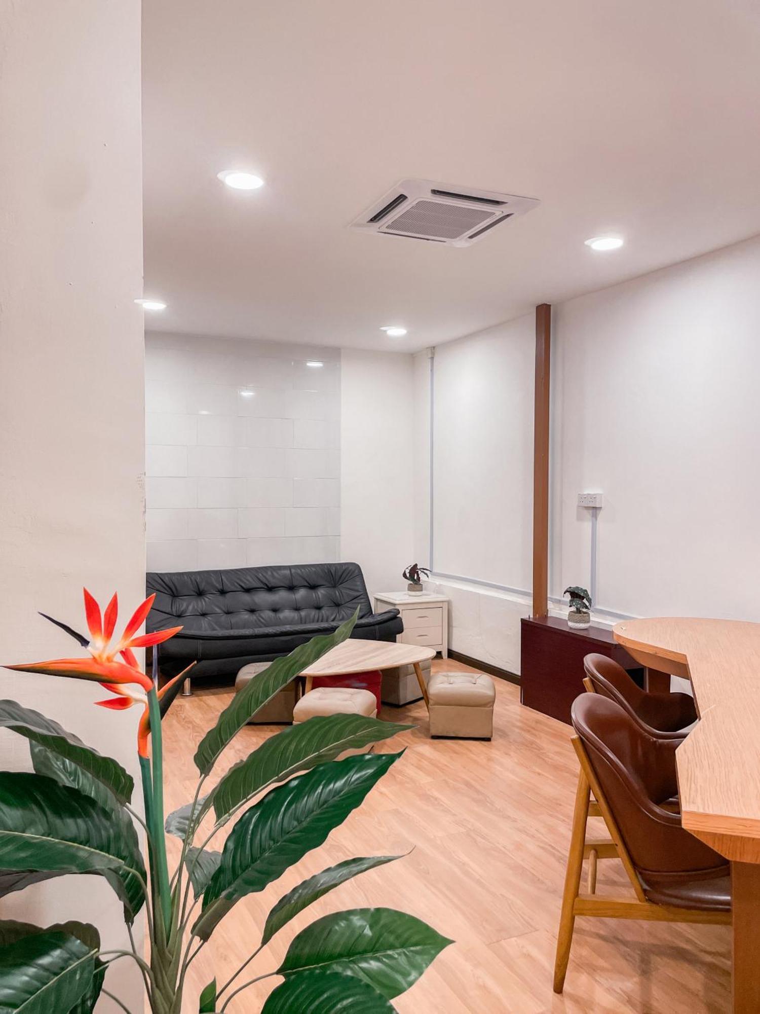 H2 Worldpackers , The Social Hotel Кота-Кинабалу Экстерьер фото